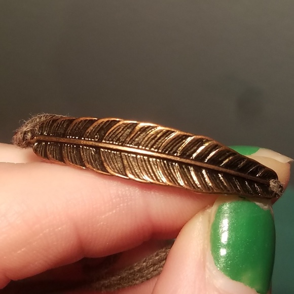 Metal Feather Bracelet - Picture 3 of 4
